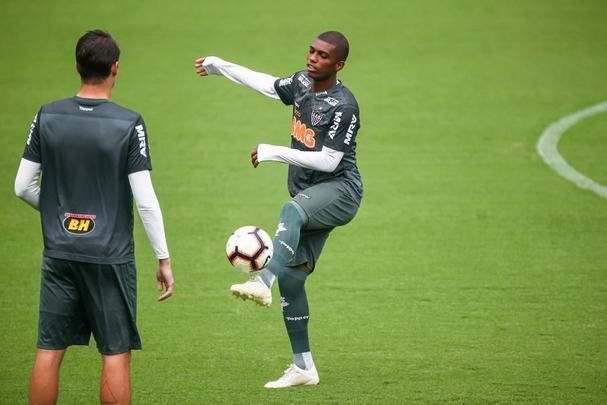 Atltico fez o ltimo treinamento antes da viagem a Montevidu, capital do Uruguai. Na quarta-feira, s 21h30, time enfrenta o Defensor pela terceira fase da Copa Libertadores