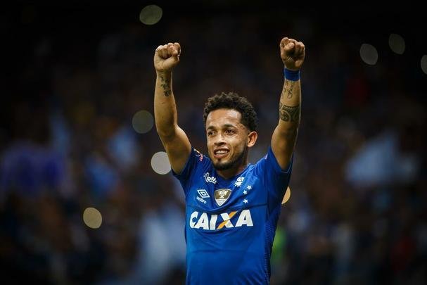 Espécie de 12º jogador do Cruzeiro, o meia-atacante Rafinha voltou a receber muitas oportunidades com Mano Menezes. Voluntarioso e muito dedicado taticamente, o camisa 18 superou problemas físicos para atuar em 51 jogos. Foi importante na Copa do Brasil, especialmente nos dois jogos da final, quando precisou substituir Arrascaeta, que estava com a Seleção Uruguaia. Ele marcou seis gols e deu duas assistências em 2018.