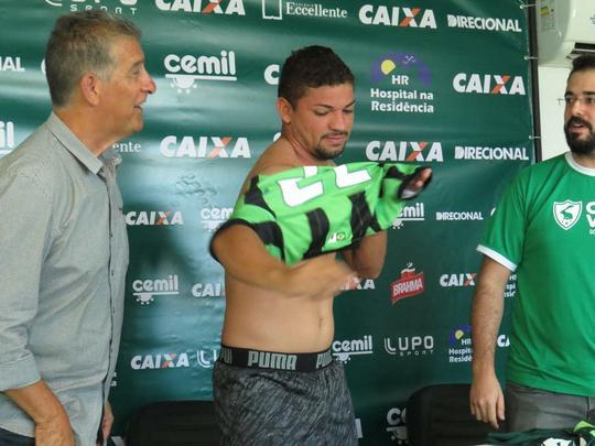 Fotos da apresentao do atacante Judivan no Amrica (Matheus Adler/EM D.A Press)