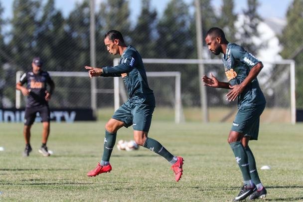 Jogadores do Atltico treinaram no CT do Danubio, em Montevidu, nesta tera-feira