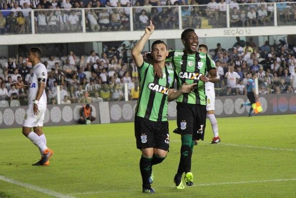 Imagens do jogo entre Santos e Amrica