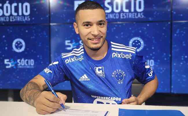 Willian foi anunciado pelo Cruzeiro nesta sexta-feira (23)