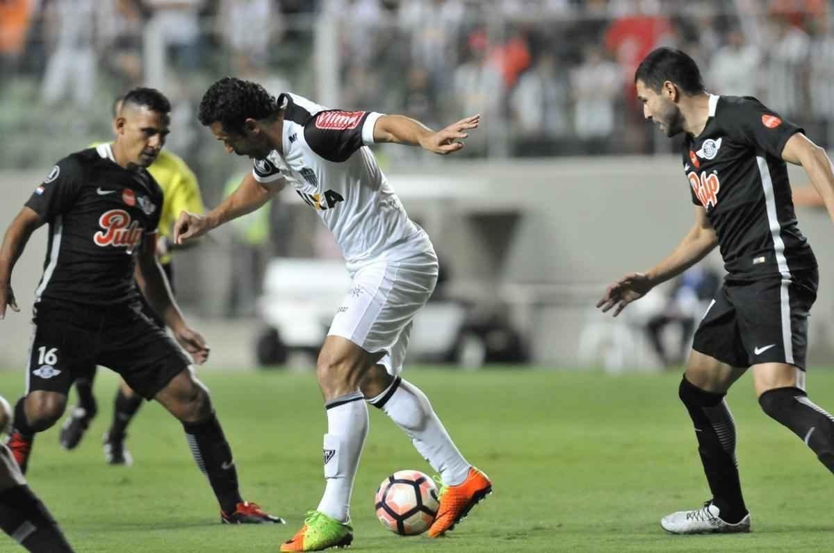 Imagens do duelo entre Atltico e Libertad-PAR, no Independncia, pela Copa Libertadores