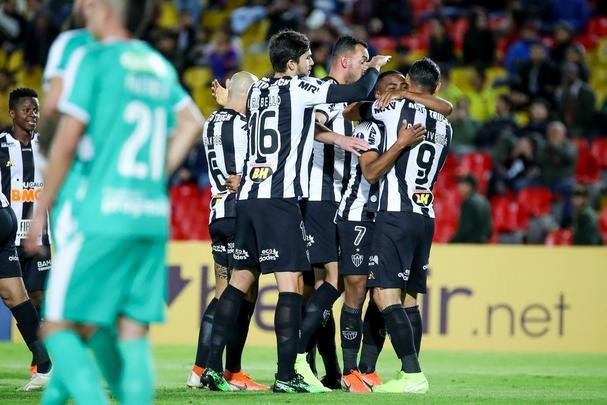 Elias marcou o terceiro e sacramentou classificação do Atlético sobre La Equidad, em Bogotá