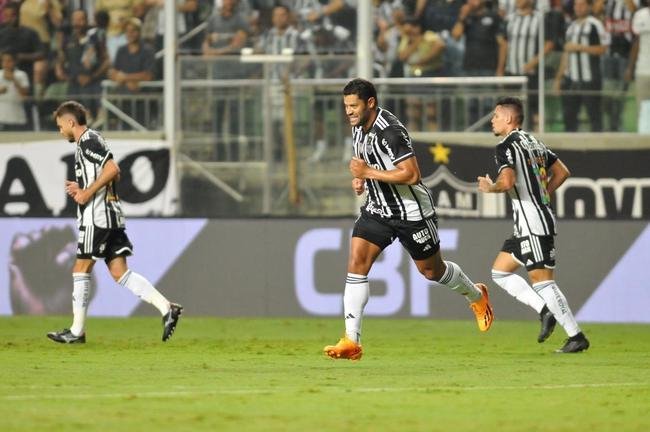 Fotos do jogo entre Atltico e Athletico-PR