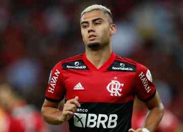 O meia, que vem sendo titular com Renato Gaúcho, pertence ao United e está emprestado ao Flamengo até o meio de 2022