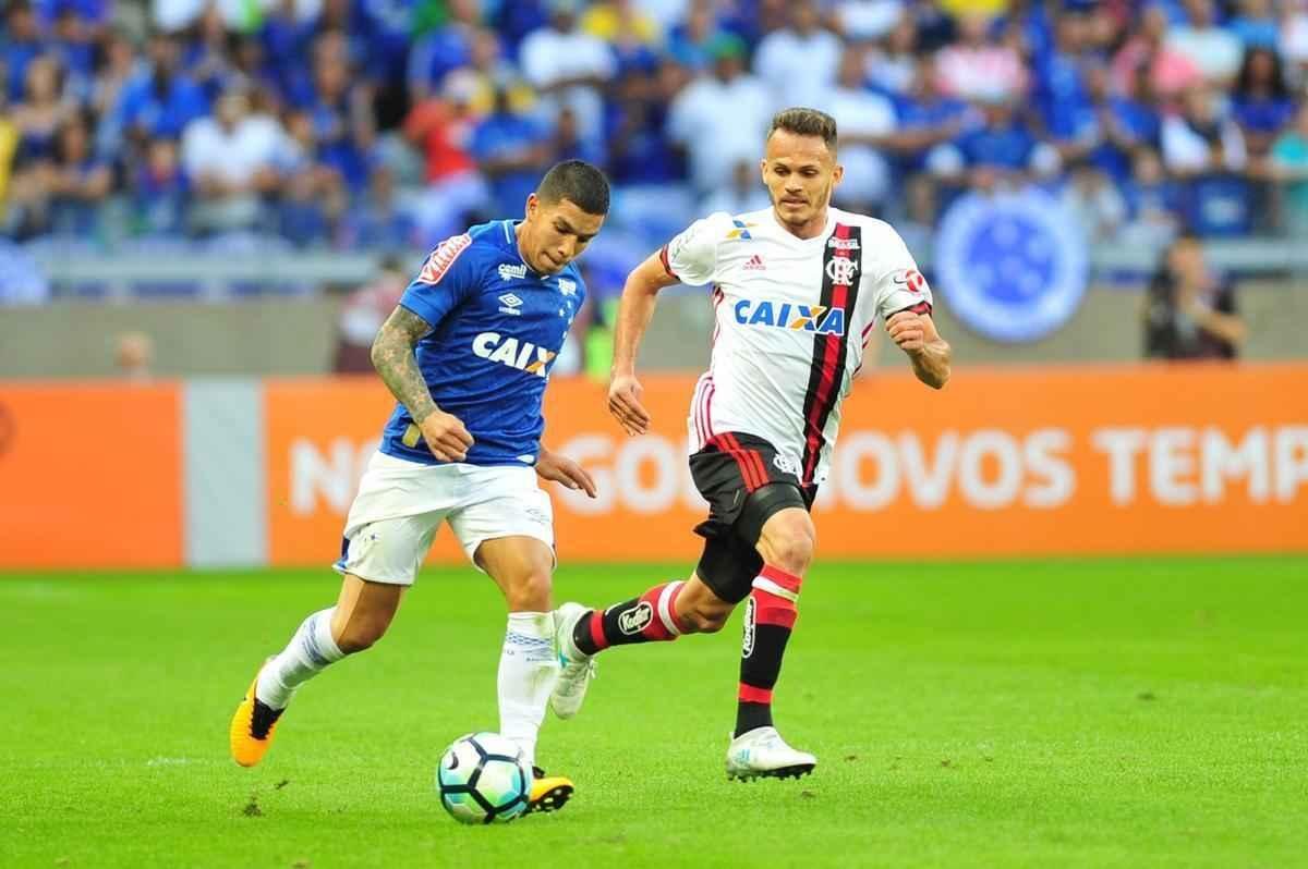 Imagens do jogo entre Cruzeiro e Flamengo, pela 14 rodada da Srie A, no Mineiro