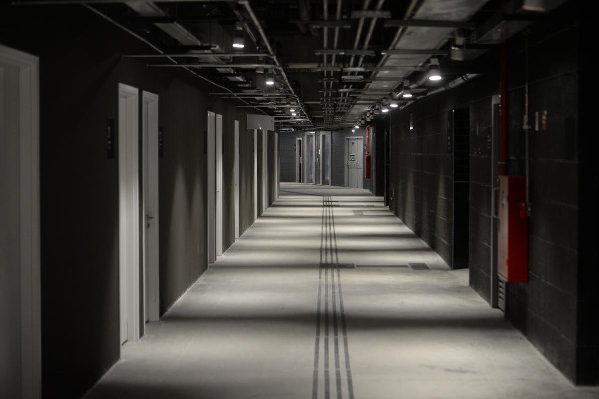 Corredor de acesso aos camarotes