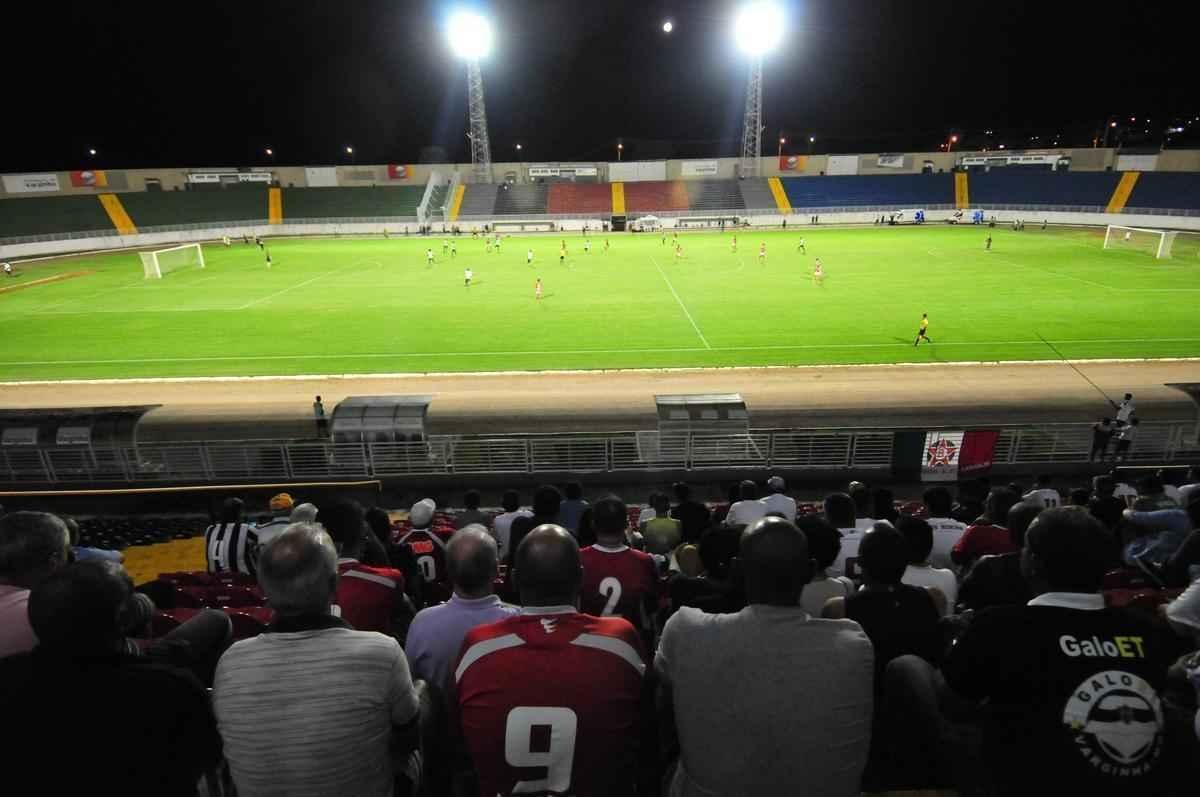 Boa Esporte, novo time de Bruno, venceu o Arax por 2 a 0 pelo Mdulo II do Mineiro 