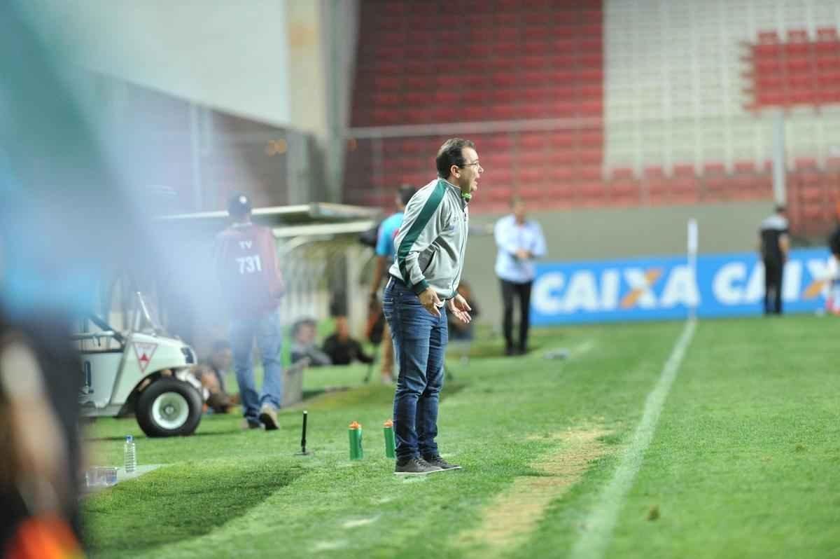 Imagens da partida entre Amrica e Cricima, no Independncia, pela Srie B do Brasileiro