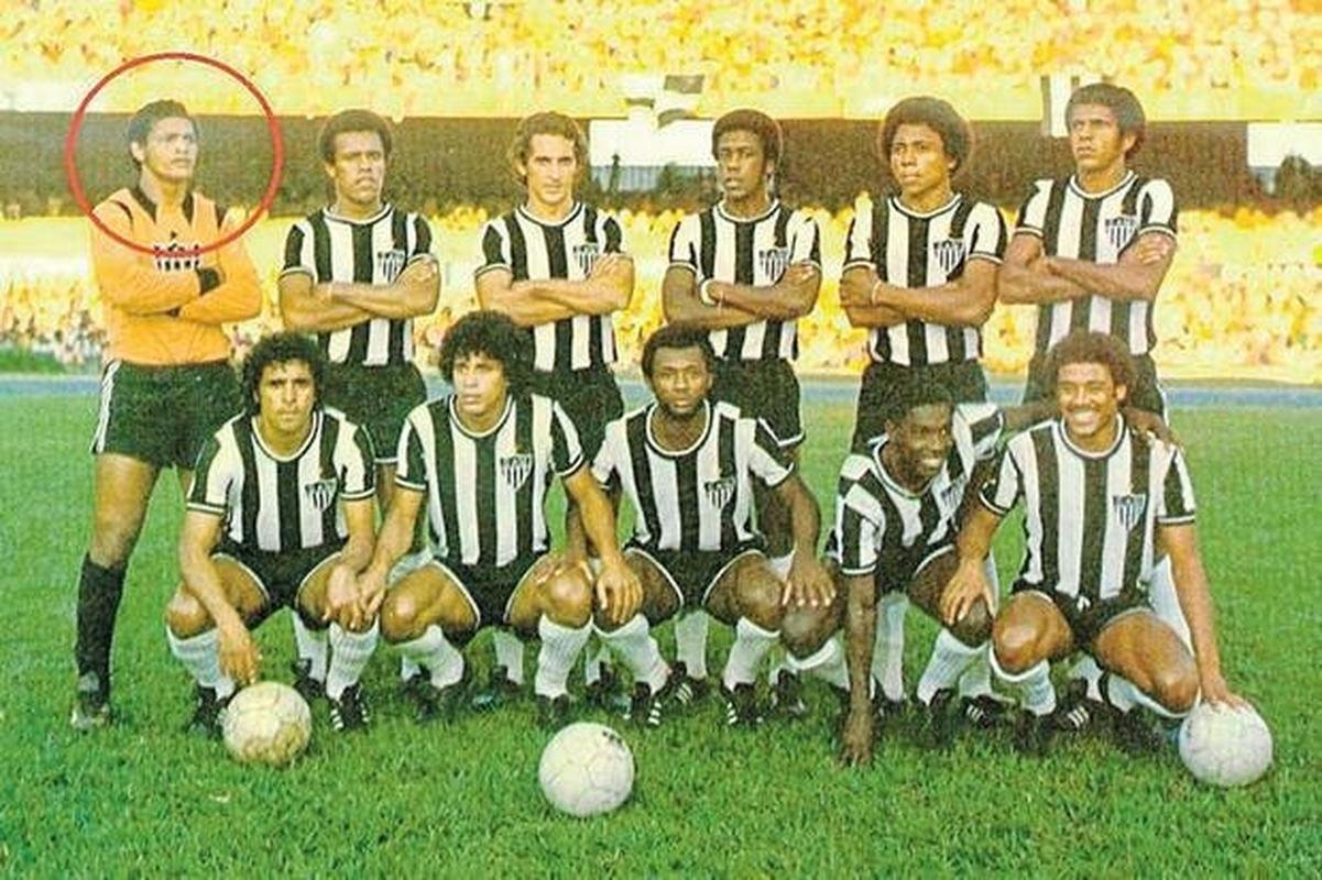 Careca - 1968 a 1976: disputou 166 partidas pelo Galo e sofreu 90 gols. Conquistou o t�tulo estadual em 1970, o Brasileiro de 1971, al�m de quatro Ta�as Minas Gerais (1971, 1972, 1975 e 1976). 