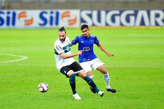 Fotos do jogo entre Cruzeiro e Coritiba, no Mineiro, em Belo Horizonte, pela 10 rodada da Srie B do Campeonato Brasileiro de 2021