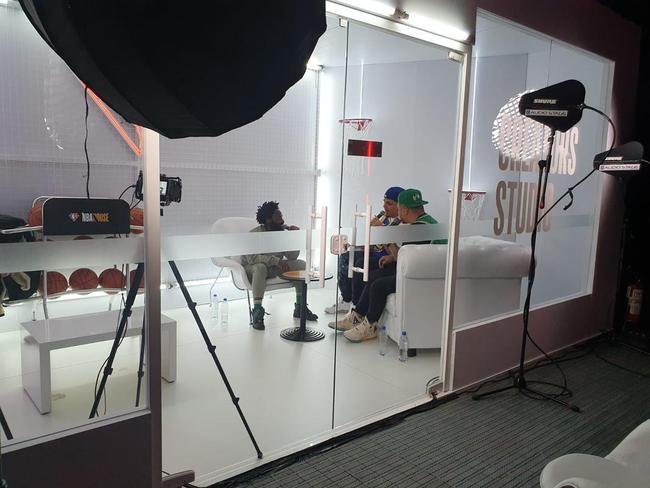 Evento da NBA reuniu milhares de fãs para acompanhar à primeira partida da final entre Celtics e Warriors