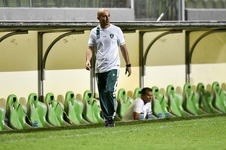 Auxiliar Cauan de Almeida testou positivo em exame realizado no dia 24 de dezembro, antes de  partida contra CRB, pela 31 rodada da Srie B