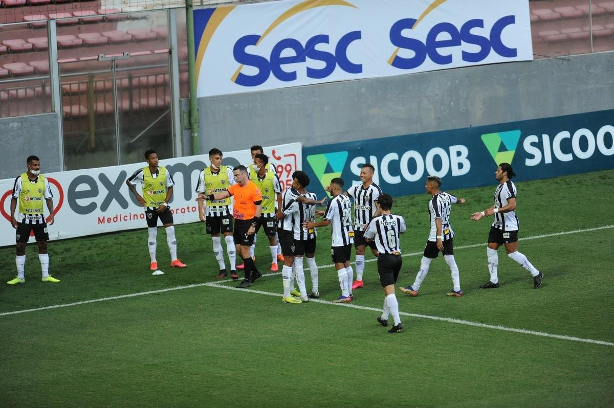 Fotos da vitria do Atltico sobre o Patrocinense, por 3 a 1, no Independncia, em Belo Horizonte, pela quarta rodada do Campeonato Mineiro. Mando foi do clube do interior, que no pde realizar a partida em Patrocnio devido ao elevado nmero de casos de COVID-19 na cidade.