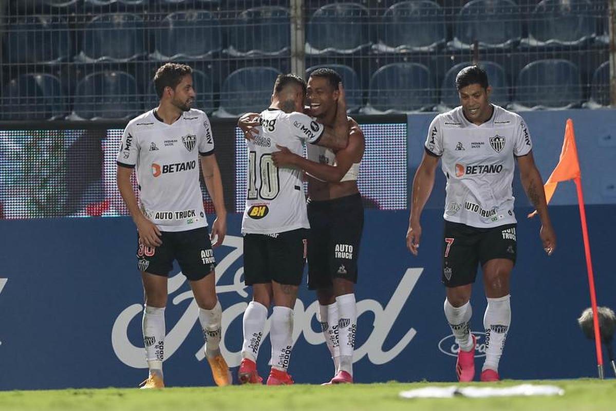 Atltico venceu o Cerro Porteo, em Assuno, com um gol de Keno, nos acrscimos do segundo tempo