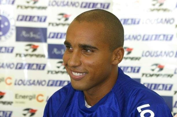 Atacante Deivid (Cruzeiro: 2003 / Flamengo: 2010-2012): 19 jogos pelo Cruzeiro (15 gols) e 97 jogos pelo Flamengo (31 gols)