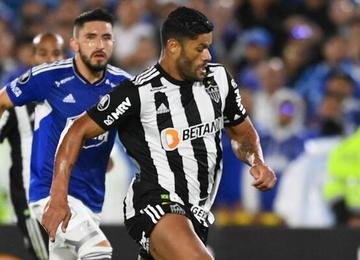 Hulk e Paulinho têm dois cartões amarelos e, se levarem mais um, terão de cumprir suspensão caso o Galo avance à fase de grupos do torneio continental