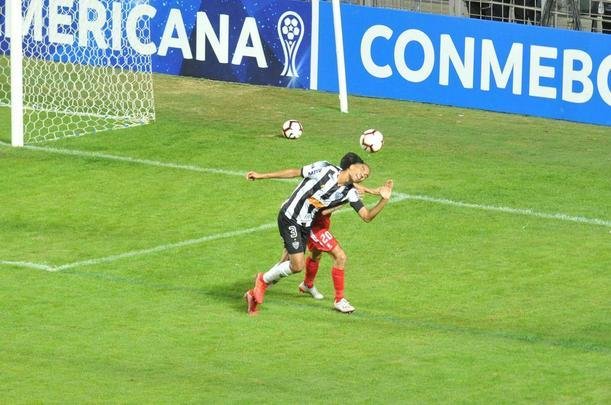 No segundo tempo, Atltico pressionou o Unin La Calera e chegou ao gol com Alerrandro: 1 a 0