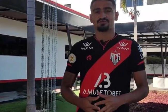 Em 2021, o zagueiro Ramon jogou 44 partidas pelo Cruzeiro e marcou trs gols. Nesta temporada, ele veste a camisa do Atltico-GO.