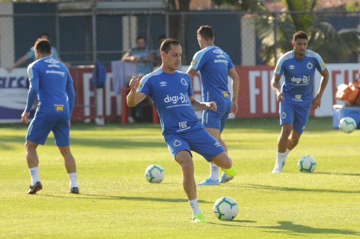 Fotos do treino do Cruzeiro desta quarta-feira, 2 de outubro, na Toca da Raposa II