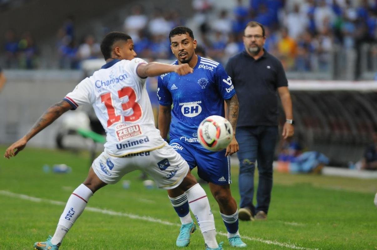 Fotos da partida entre Cruzeiro e Bahia, no Mineir�o, pela 20� rodada da S�rie B do Brasileiro