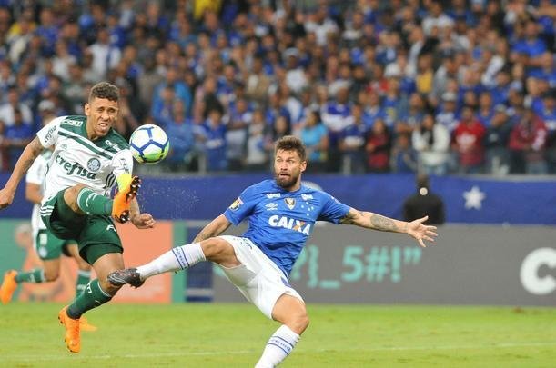 Cruzeiro e Palmeiras mediram foras, no Mineiro, pela oitava rodada do Campeonato Brasileiro