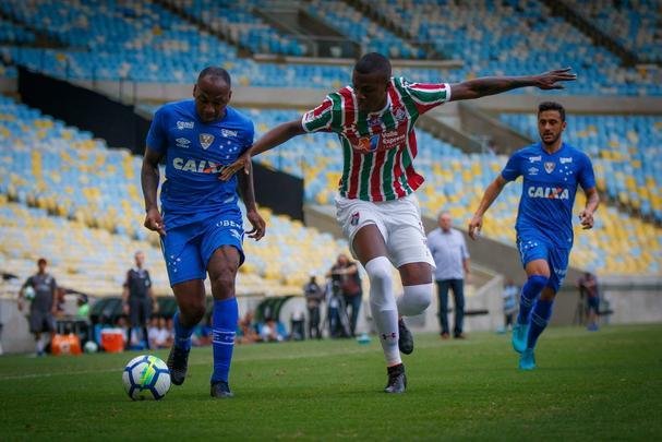 Fluminense e Cruzeiro em partida vlida pela segunda rodada do Brasileiro