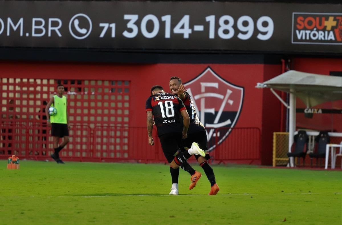 Vitória derrotou Atlético por 1 a 0, no Barradão, com gol de Léo Ceará