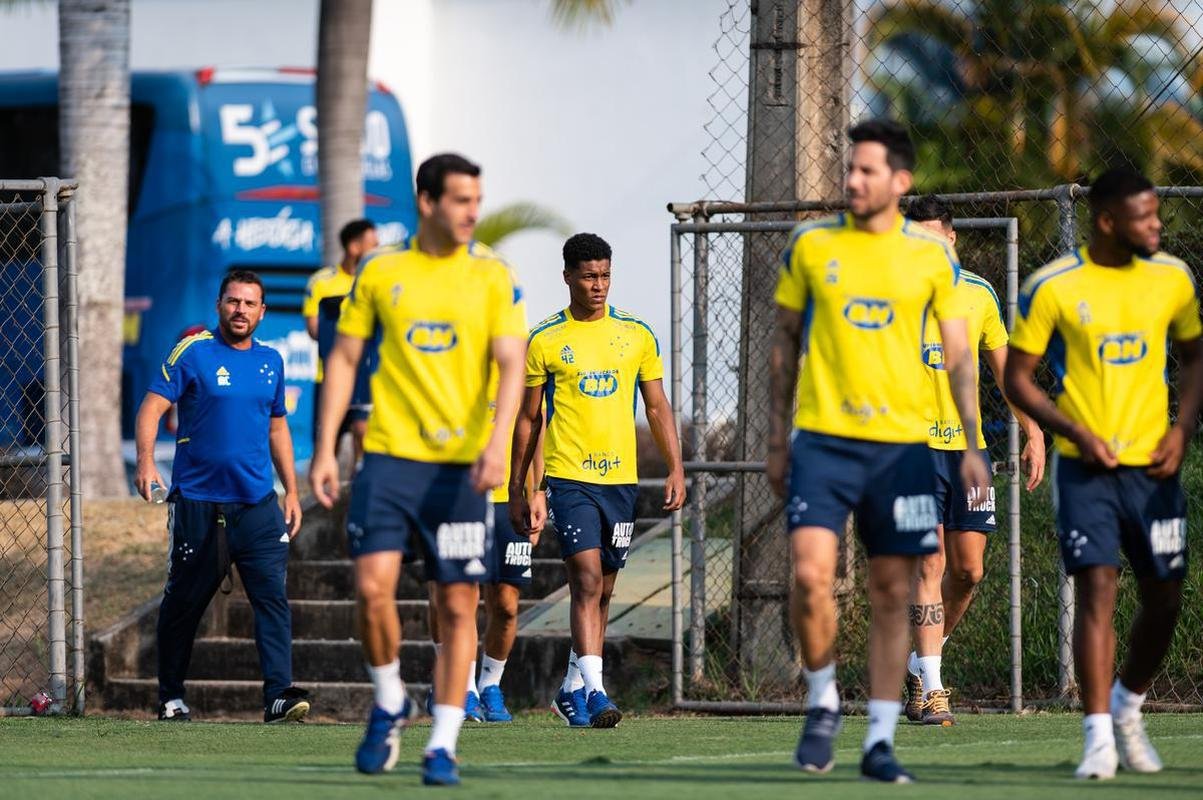 Fotos do treino do Cruzeiro desta segunda-feira (27/9)