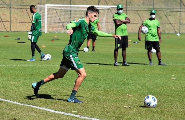 Amrica se reapresentou nesta tera-feira e deu incio  preparao para duelo com o Atltico-GO, pela 14 rodada da Srie A.