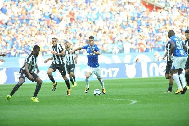 Imagens do jogo entre Cruzeiro e Botafogo, pela 19 rodada do Brasileiro, no Mineiro