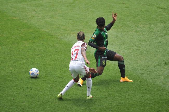 Times mineiro e carioca jogaram neste domingo pela competição nacional de pontos corridos