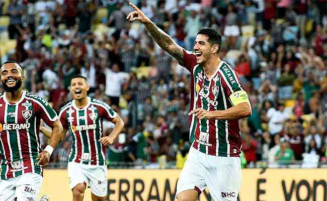 Nino fez belo gol de cabea para o Fluminense