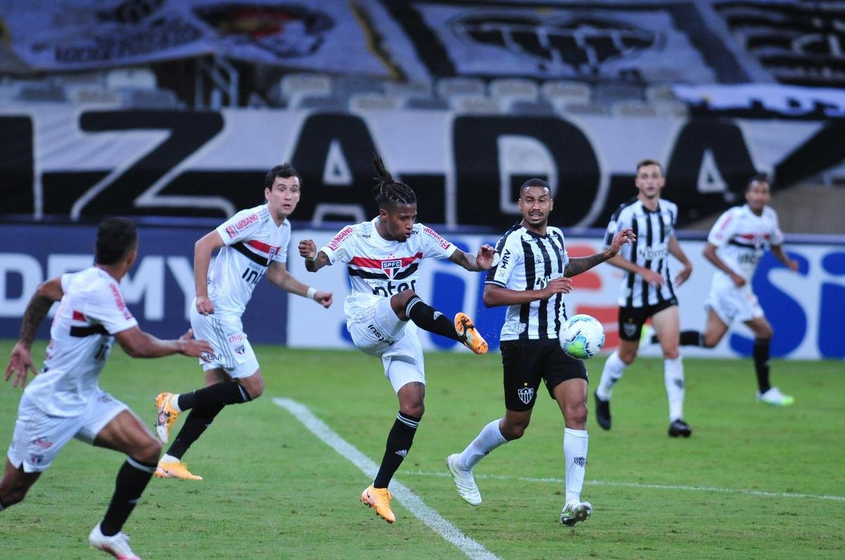 Fotos do duelo entre Atltico e So Paulo, no Mineiro, em Belo Horizonte, pela stima rodada do Campeonato Brasileiro