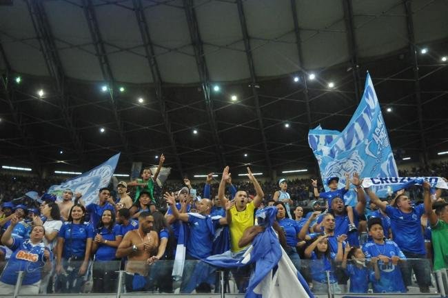 Cruzeiro venceu Londrina por 1 a 0, com gol de Luvannor