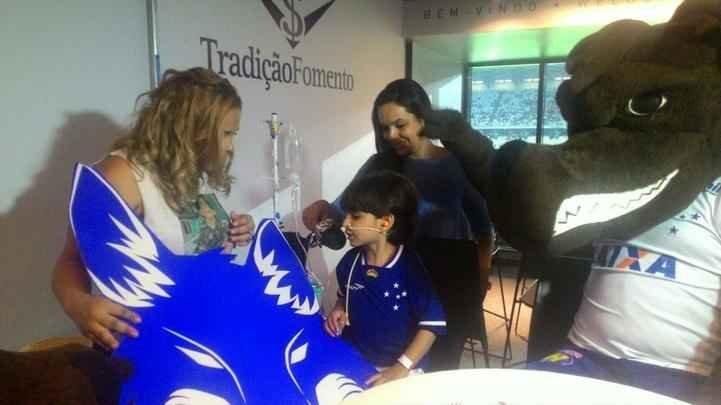 Matheus recebeu a visita de Raposo e Raposinho em camarote do Mineiro