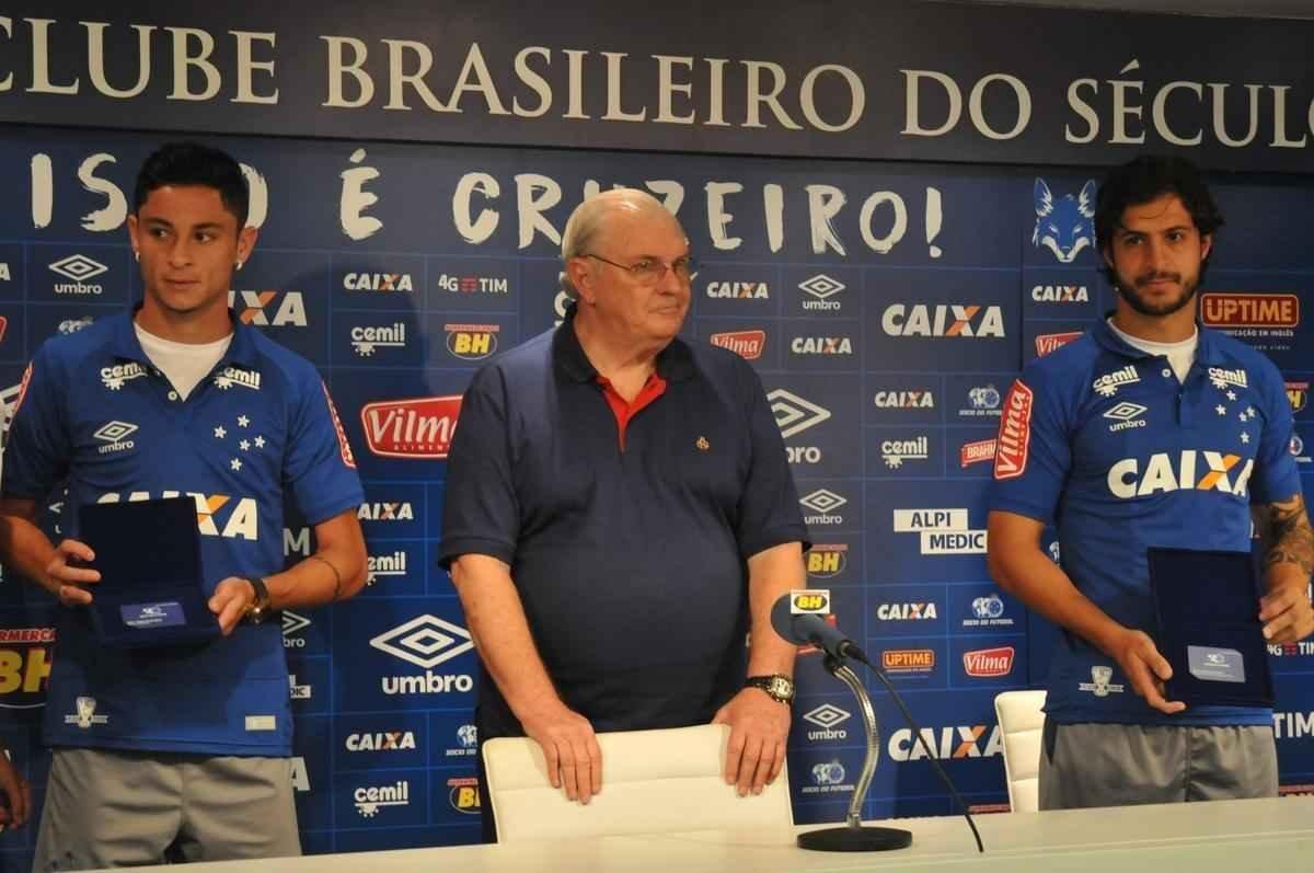 Diogo Barbosa e Hudson foram apresentados pelo presidente Gilvan de Pinho Tavares