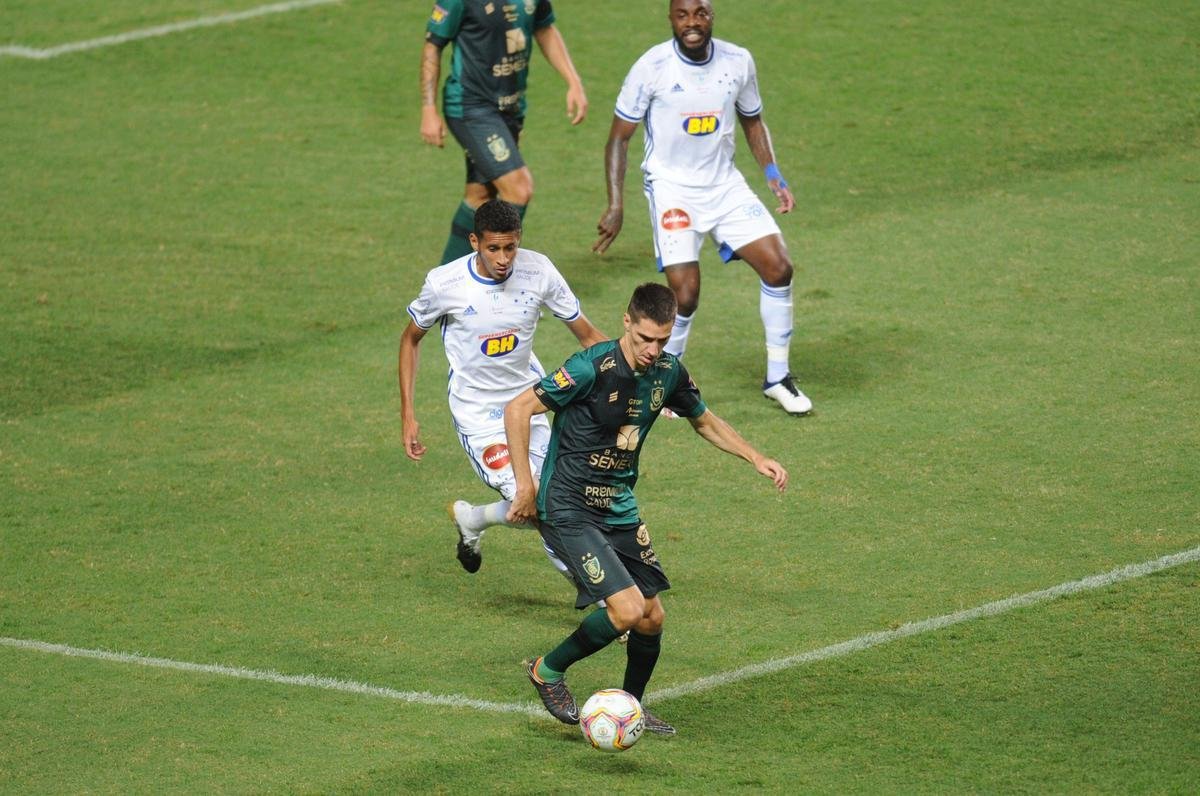 Fotos do jogo entre Amrica e Cruzeiro, no Independncia, em Belo Horizonte, pela 25 rodada da Srie B do Brasileiro