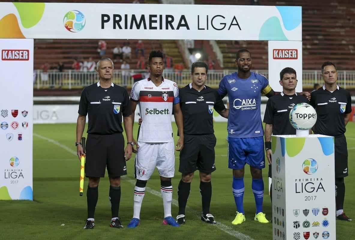 Imagens do jogo entre Joinville e Cruzeiro, pela Primeira Liga, em Santa Catarina