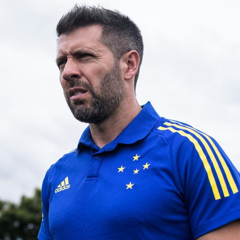 Fotos do primeiro dia de trabalho do Cruzeiro em 2022 na Toca da Raposa II