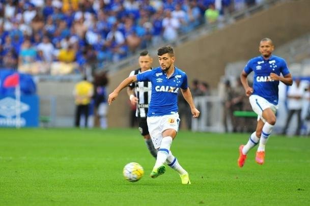 Imagens do jogo entre Cruzeiro e Botafogo no Mineiro