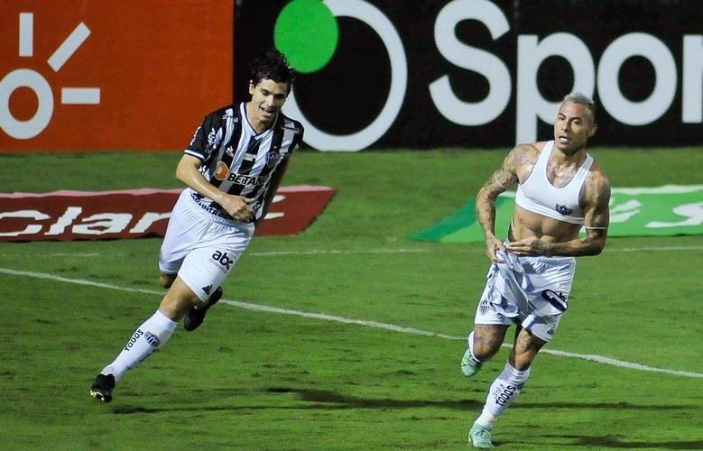 Bahia e Atlético se enfrentaram nesta quarta-feira (4), em Feira de Santana, em jogo de volta das oitavas de final da Copa do Brasil