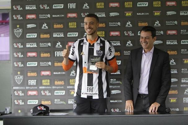Jogador argentino  uma aposta do Galo para o ataque