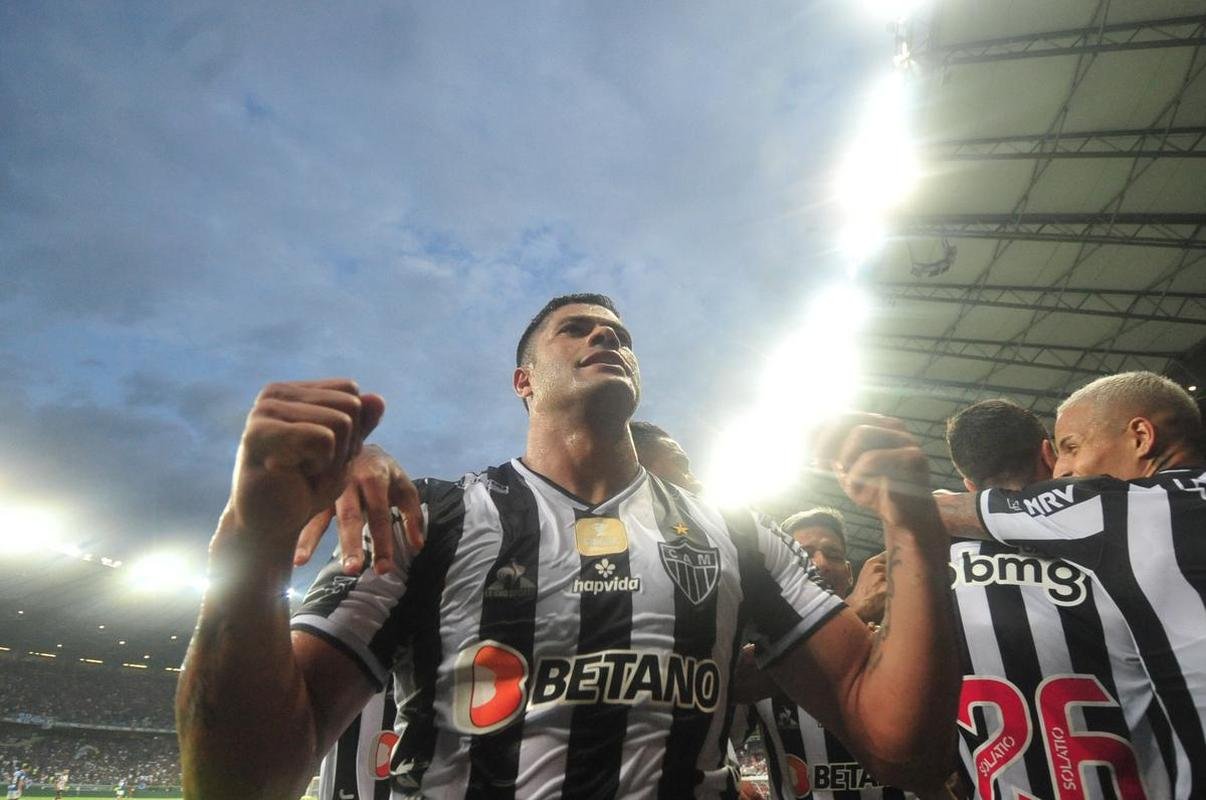 Galo venceu Cruzeiro com gols de Hulk (2) e Nacho. Edu descontou para a Raposa