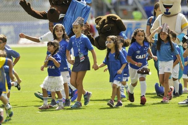 Torcedores do Cruzeiro compareceram em grande nmero ao Mineiro na semifinal contra o Tupi