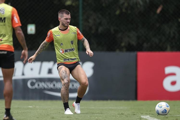 Elenco atleticano encerrou a preparação para enfrentar o Atlético-GO fora de casa