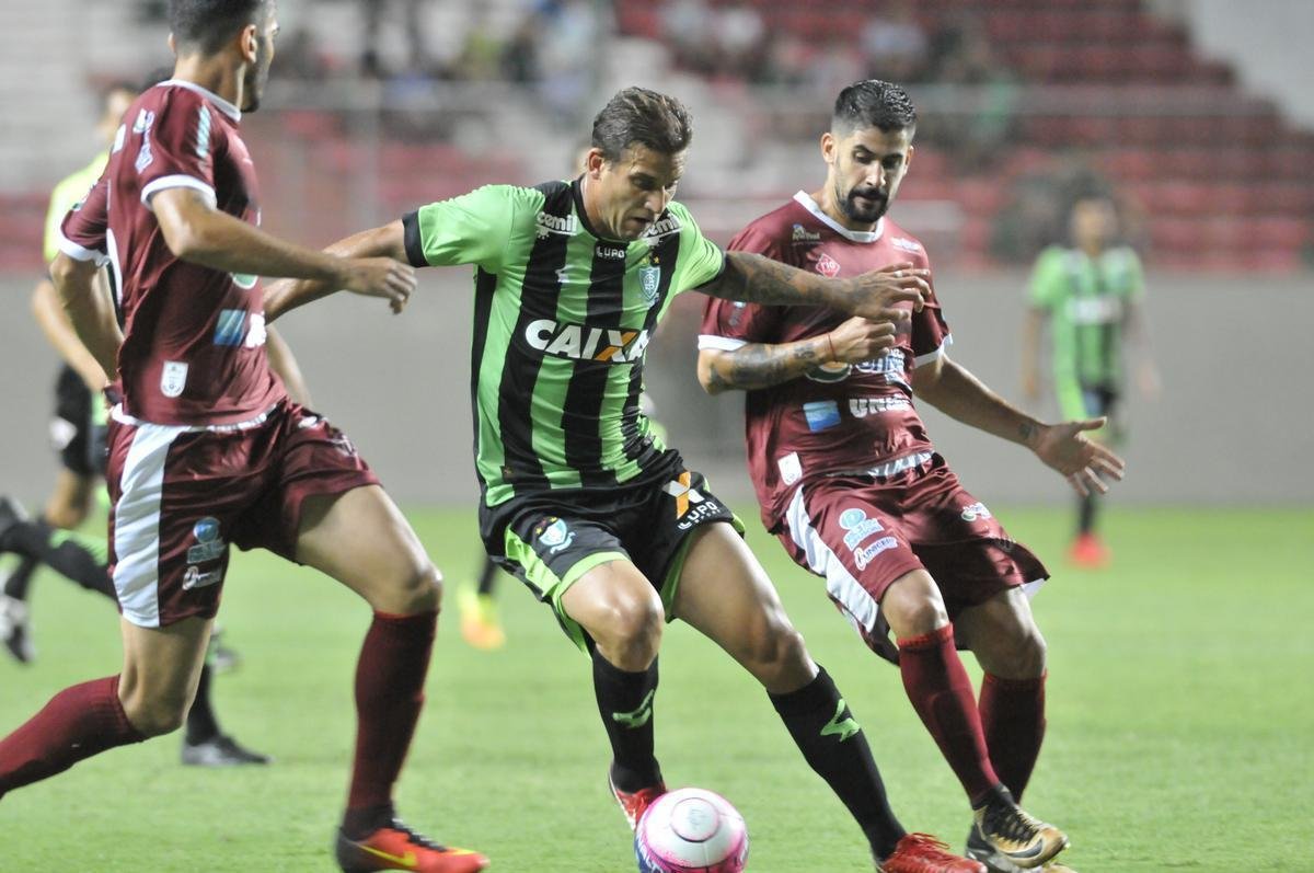 Amrica e Patrocinense se enfrentaram, no Independncia, pela primeira rodada do Campeonato Mineiro