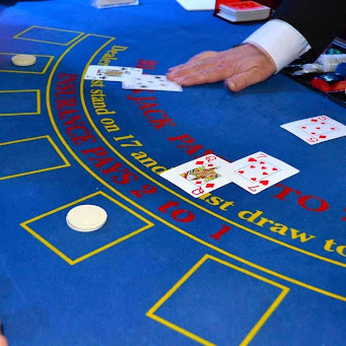 Como jogar 21 (Blackjack) 