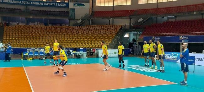 Cruzeiro treina no Sabiazinho, em Uberlndia, antes da deciso contra o Minas na Superliga Masculina